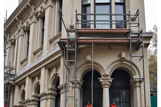 Történelmi épület homlokzatának restaurálása